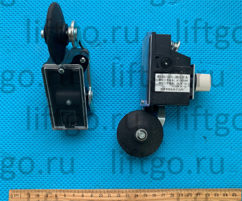 Концевой выключатель HD-1370-J НЗ с роликом d=50мм