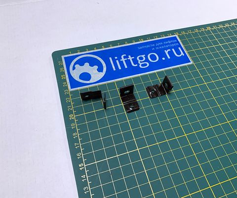 Клипса крепления фартука к балюстраде 25x15мм